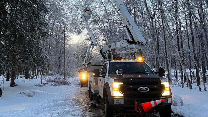 69b96ff49560a69396e4372c 31526snowwecrew