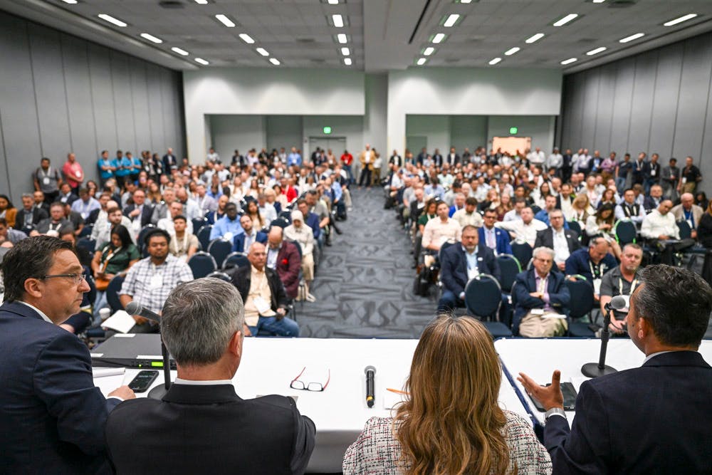 This year&rsquo;s program consists of super sessions, technical panel sessions, poster sessions, educational tracks, tutorials, plain talk courses, stage presentations, continuing education and professional development.