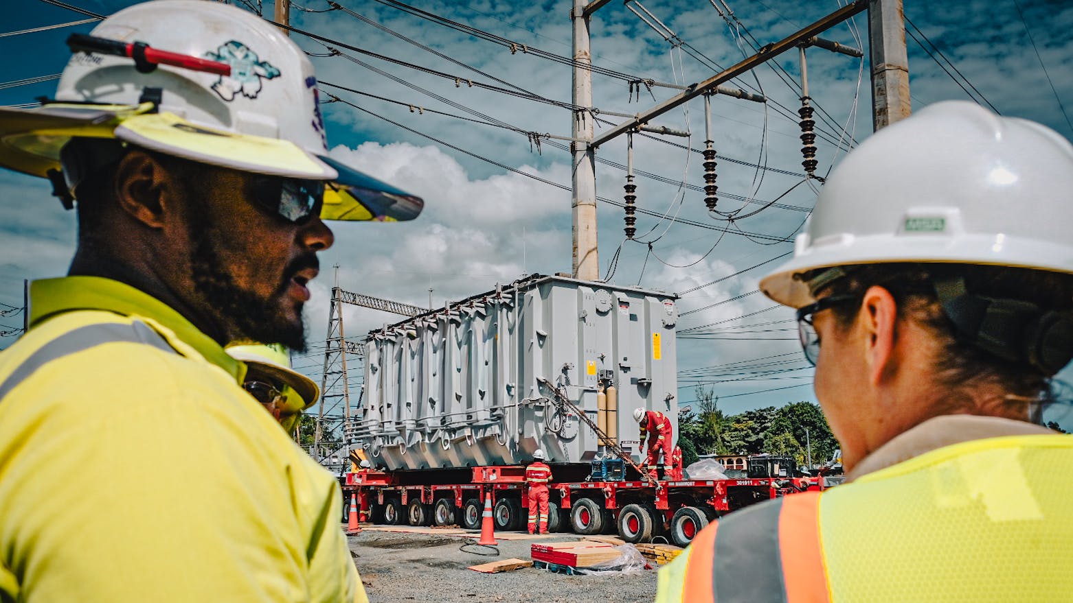 69dfc1b84e4bc5d67b940f7e Transformadores Luma 3