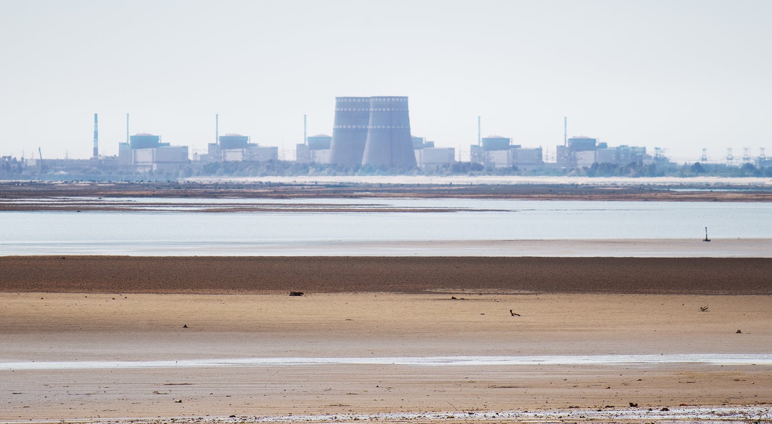 dreamstime_m_282047036