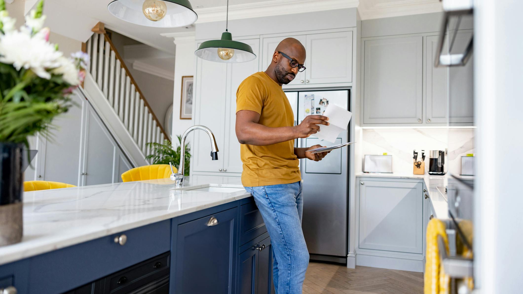 customer with bill at home